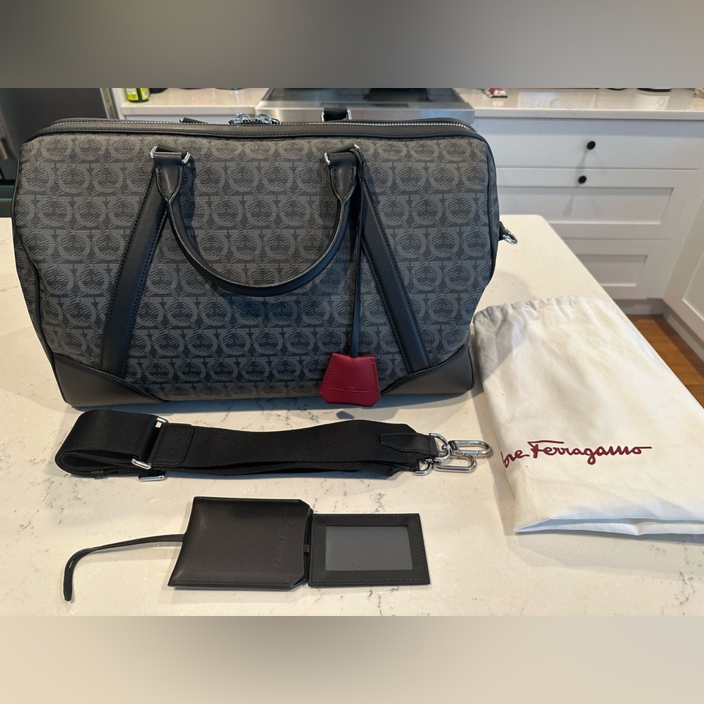 Ferragamo Gancini Men's Weekende